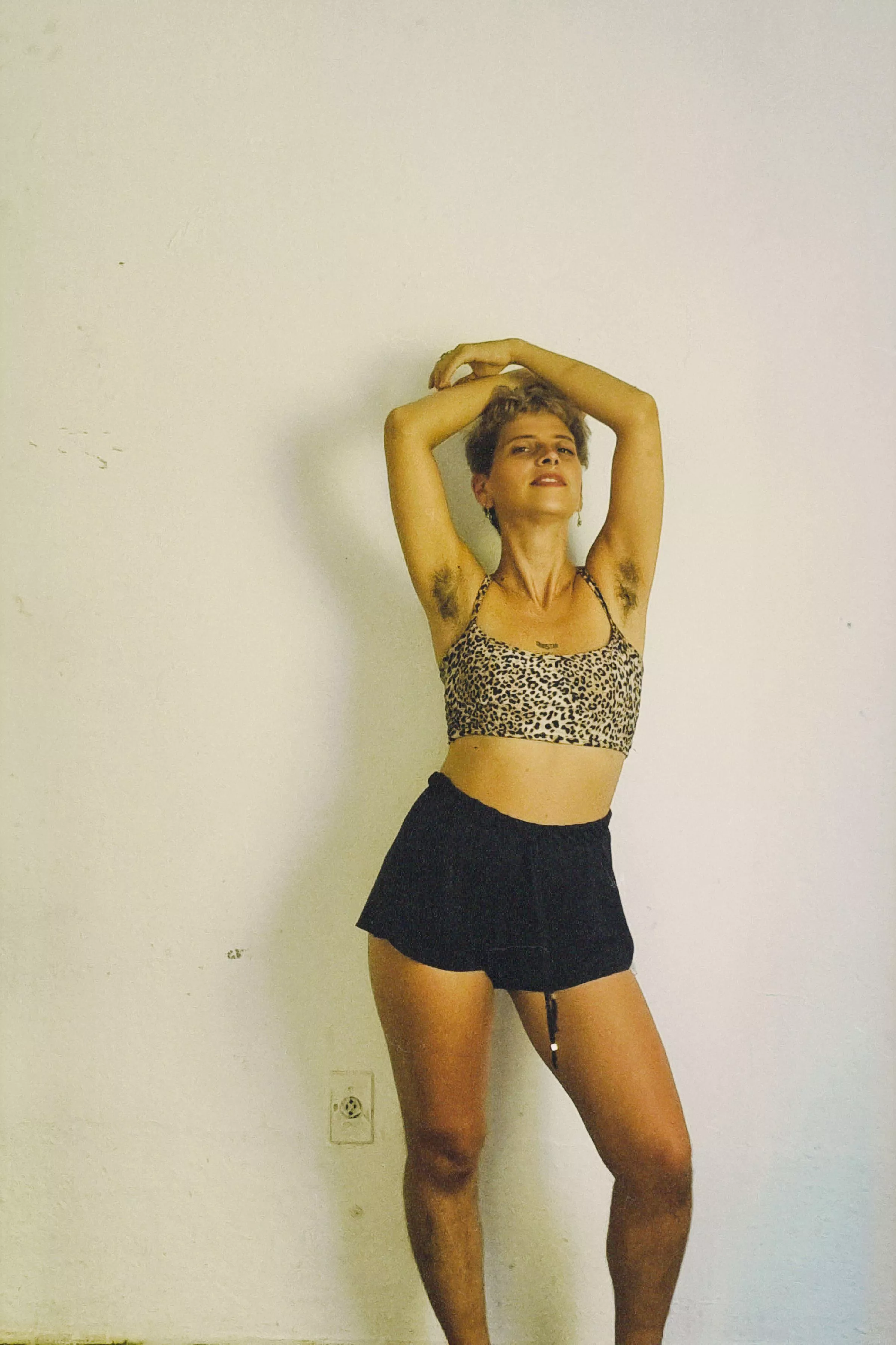 A 31-year-old woman with the most charming armpits in the world