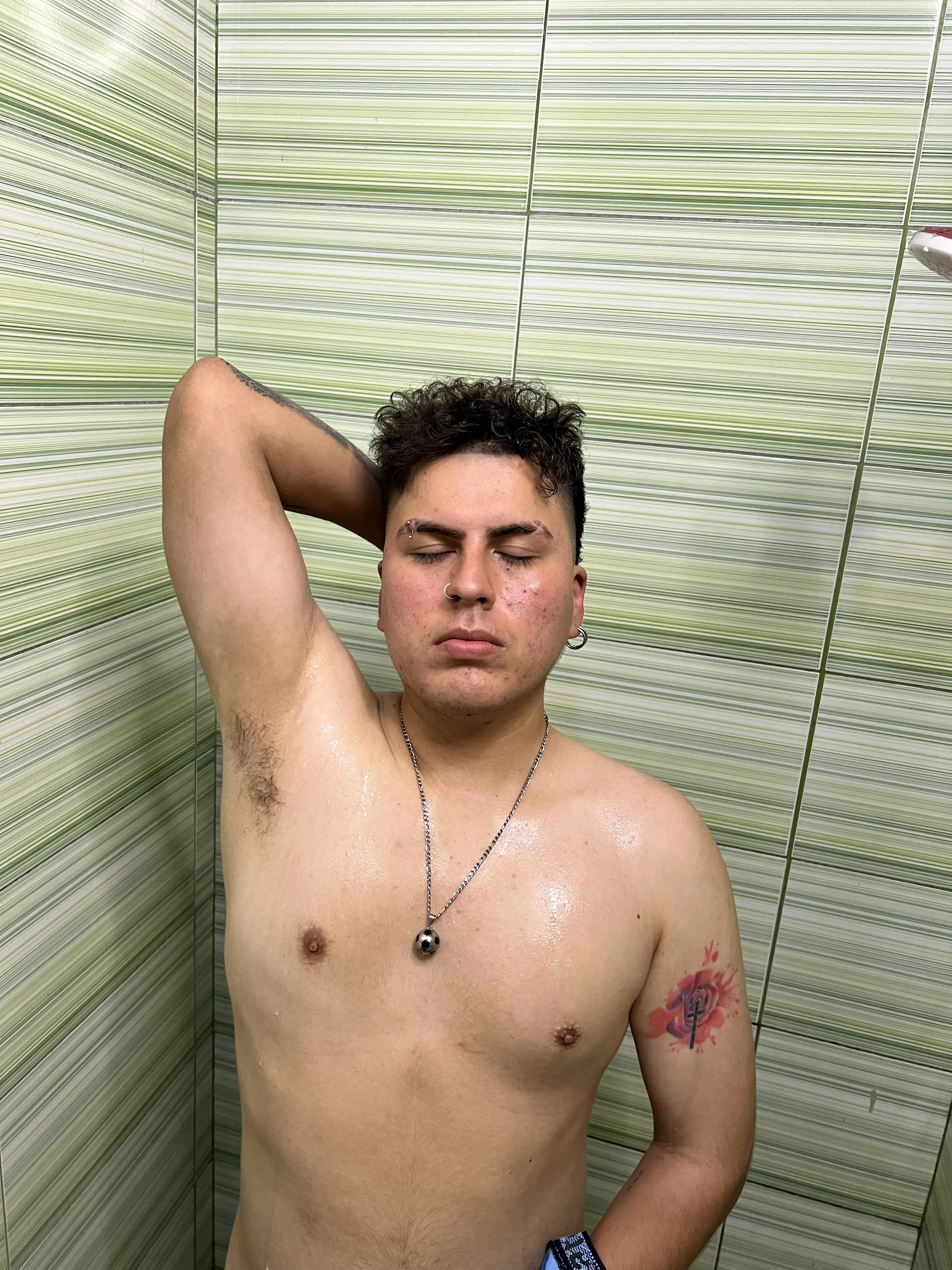 After a match, bro, my armpit always ends up stinking. Stick out your tongue and help me clean it up haha!