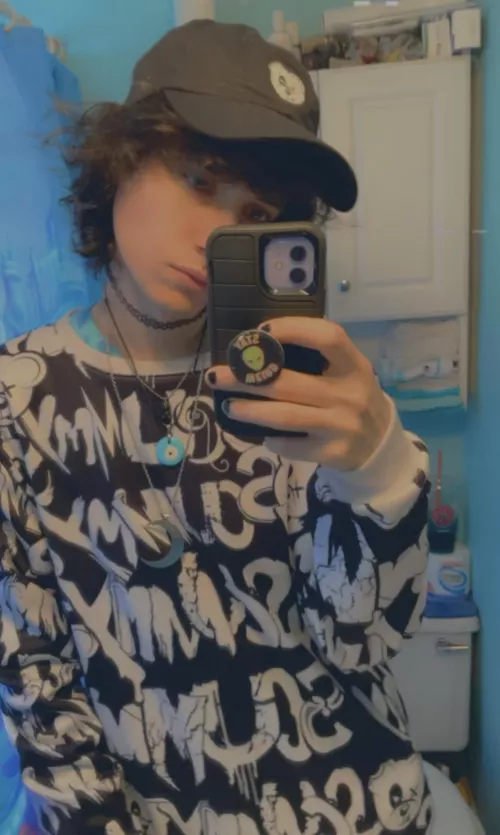 Boy toy, ready to be used 🧸 Cum play with me 🥺💦