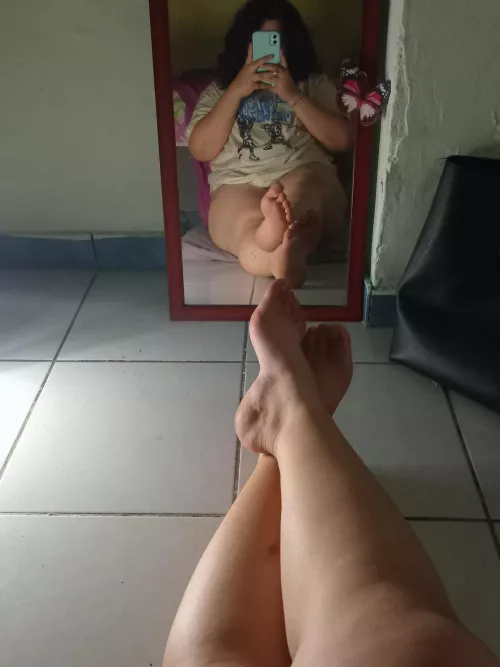 Caught you staring at my feet... twice :p