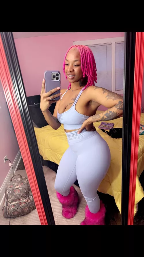 Decided to try a new color🥰