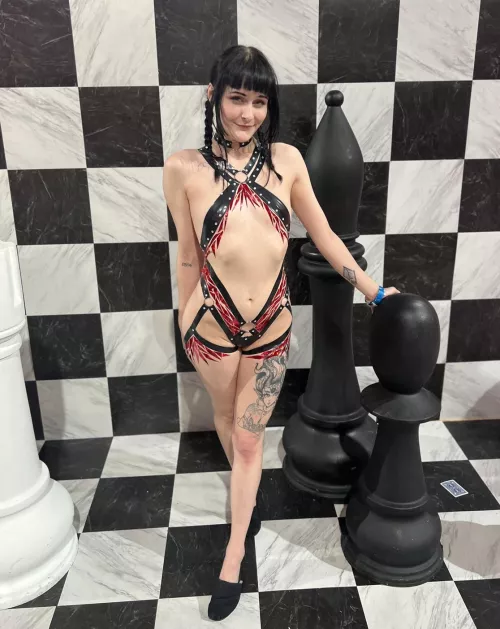 Do you think you could beat me in a game of chess? Winner gets head ♟️