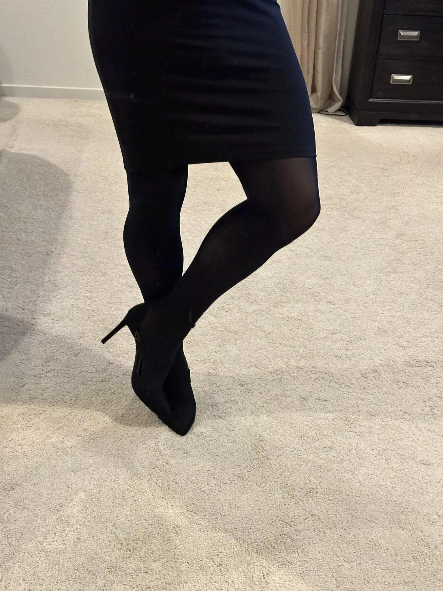 Does all black tights Tuesday work?