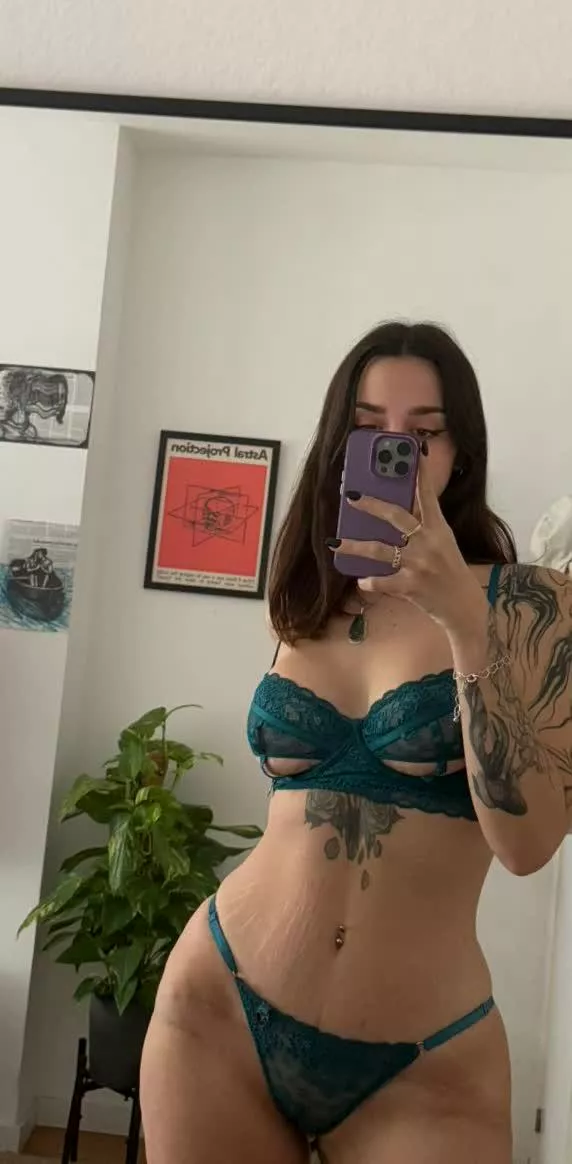 Does my mil[f] bod make you nice and hard?