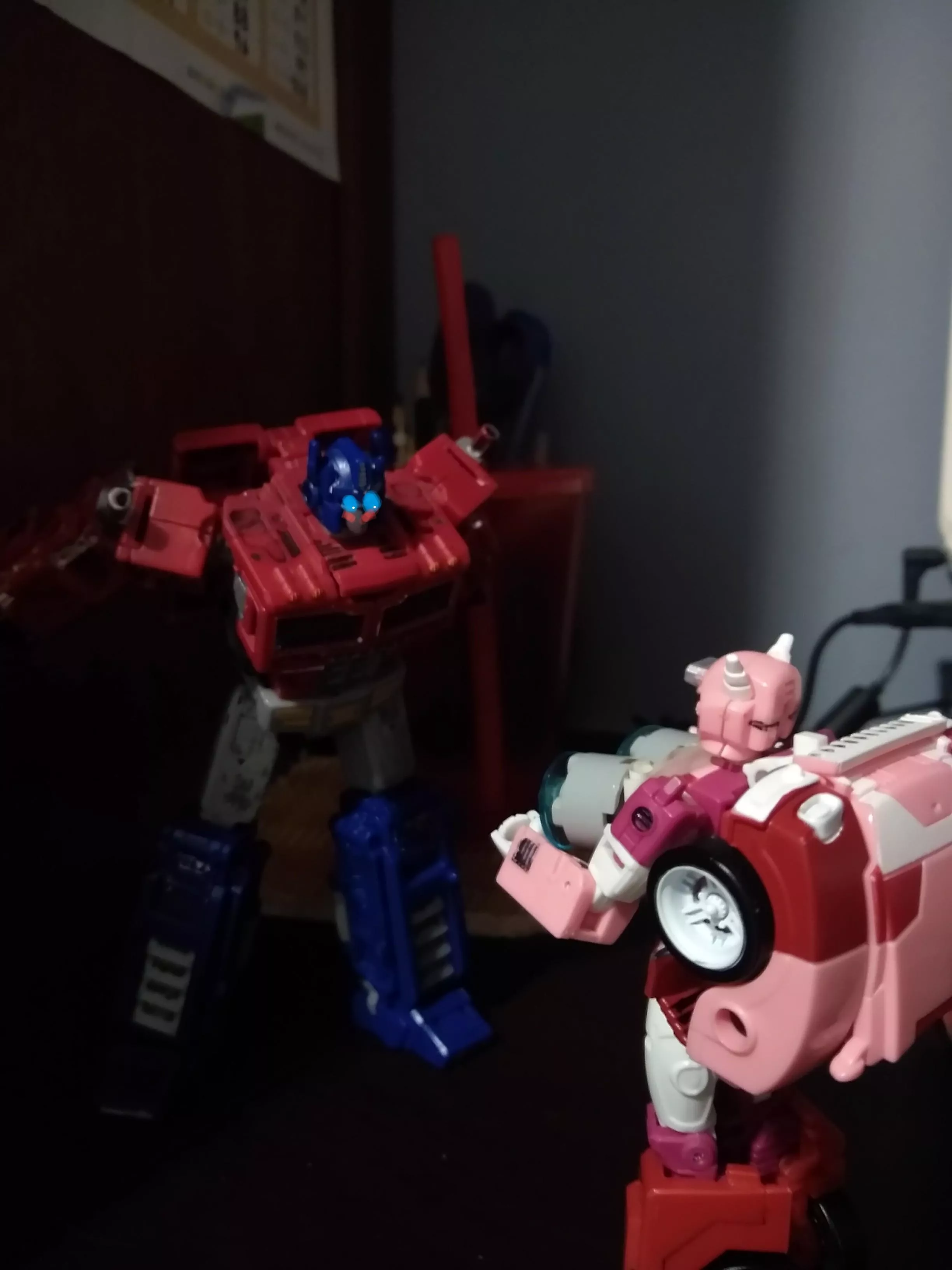 Elita is Just flashin mah boy