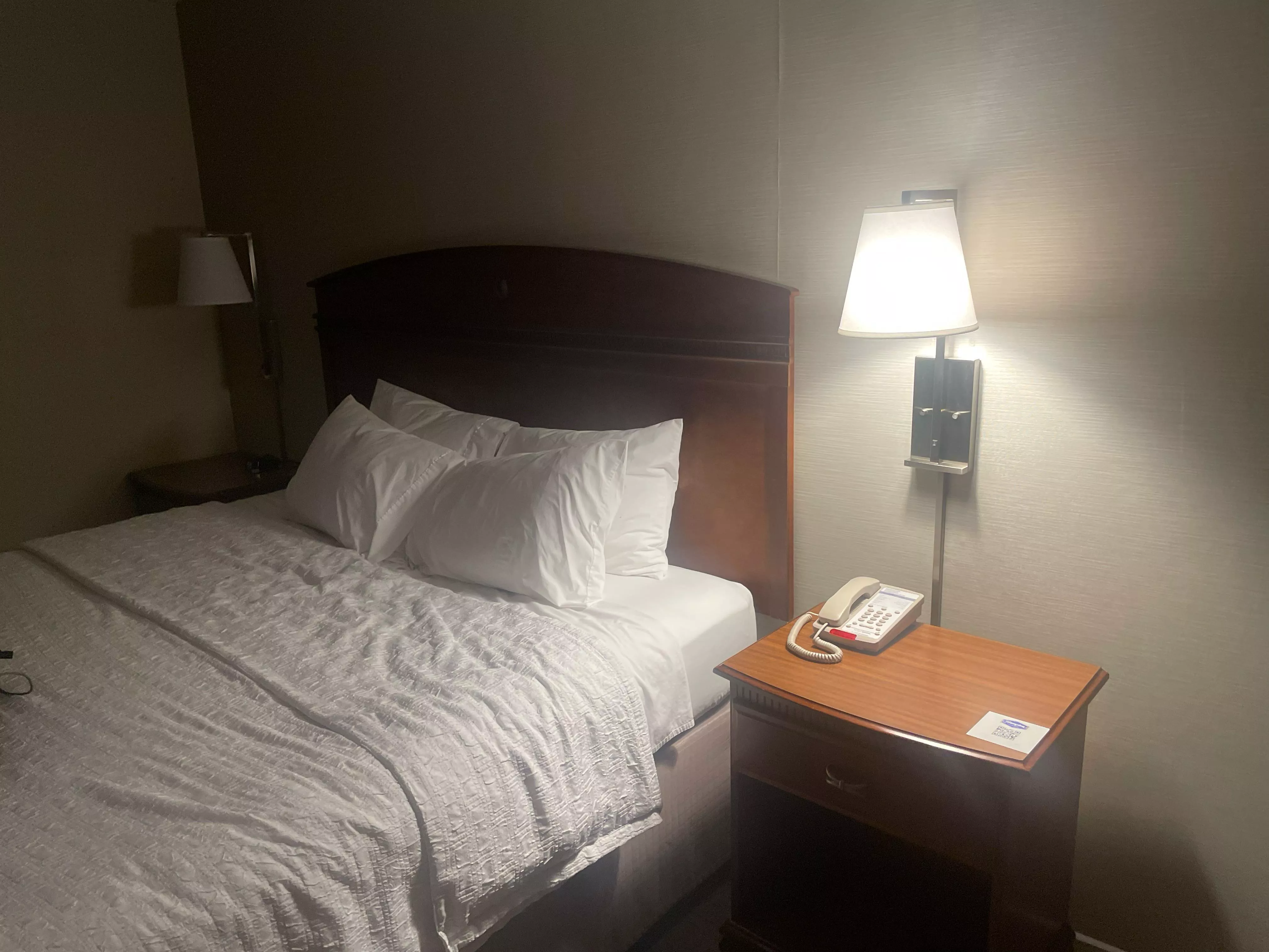 Empty hotel room, anyone want to hang?