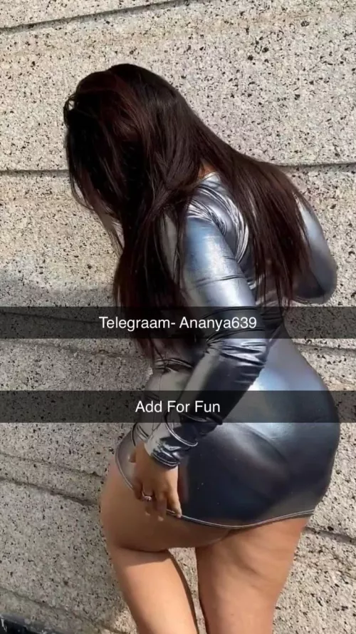 F22 and in the mood for some fun spanks!