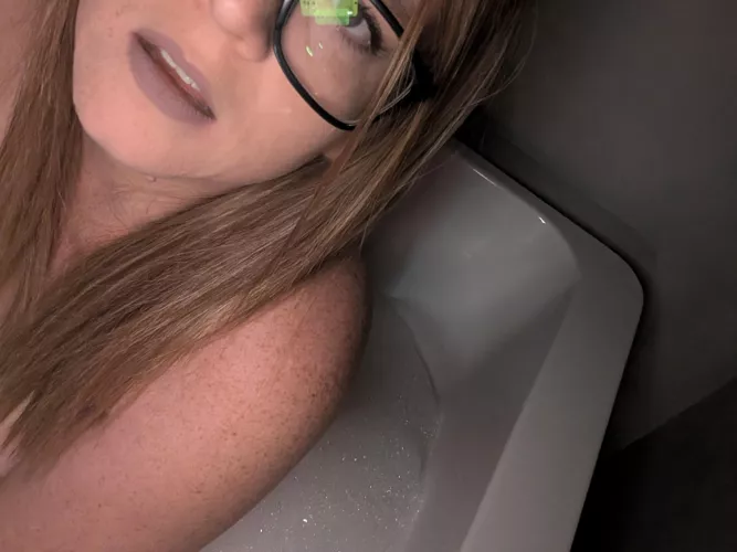 Free OF. Come get some of this Ginger 💋