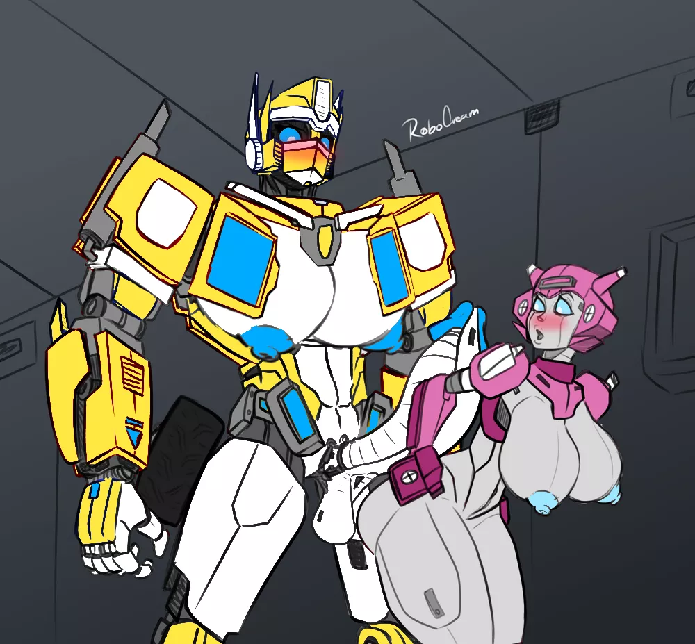 Futa Splendid convoy x elita 1 edit of Robocream's art (Last one for a while I swear)