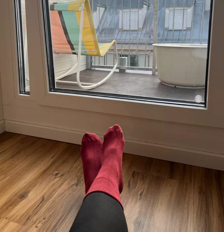 Get below my socks now and sniff.