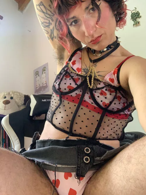 Get lost in the darkness of my jungle 😏🖤