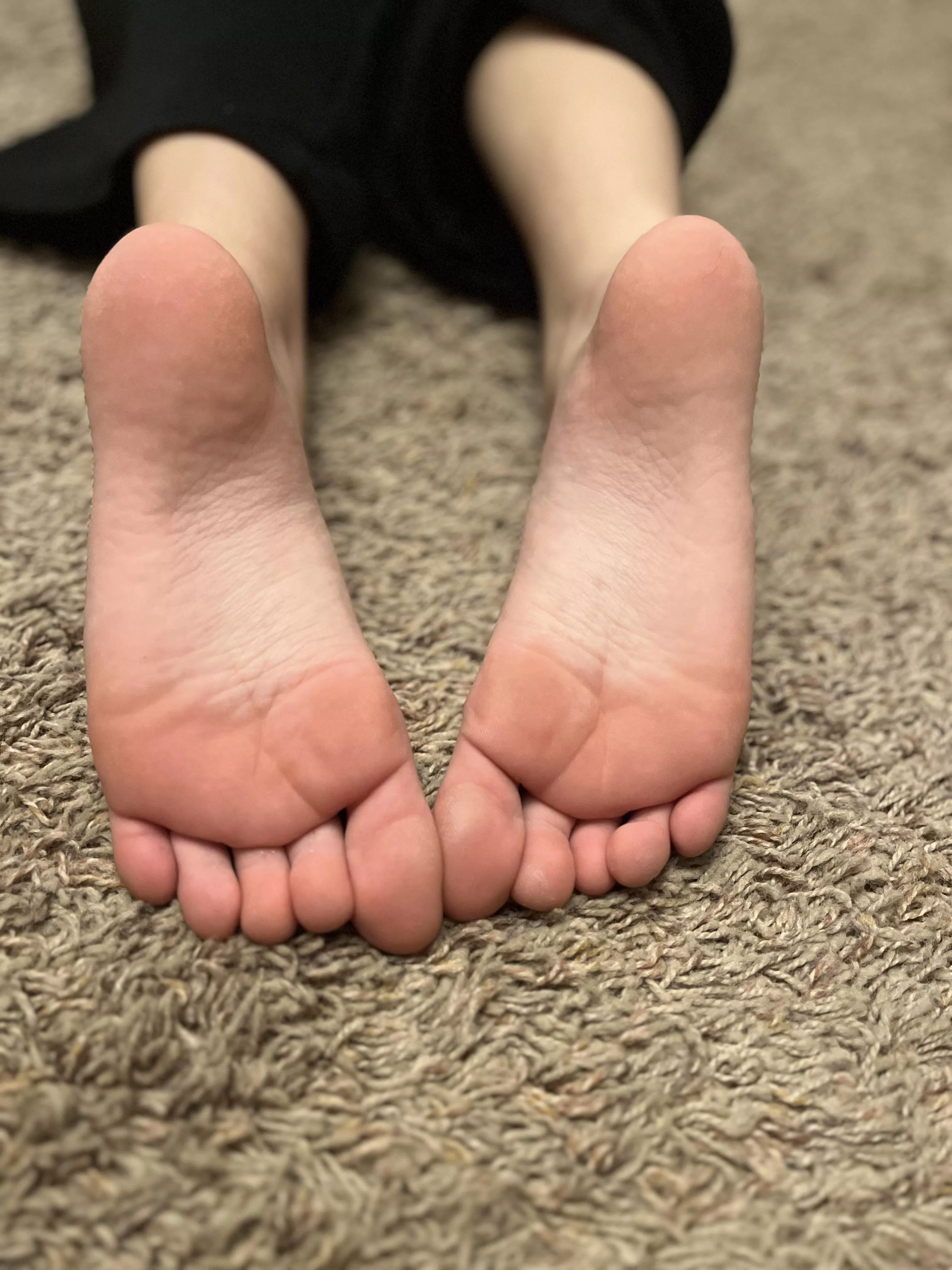 Girlfriends Slender And Soft Soles
