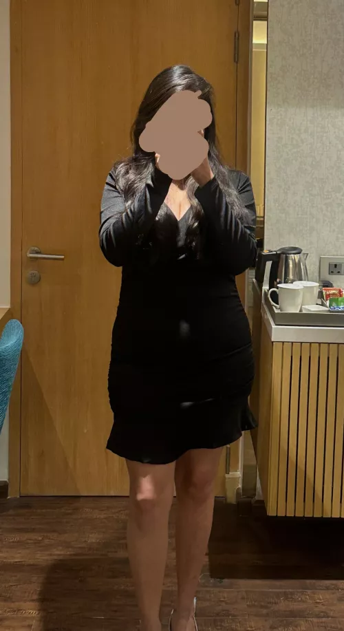 Hello Indore. Get in touch to know us. And explore in the city. Couple. 