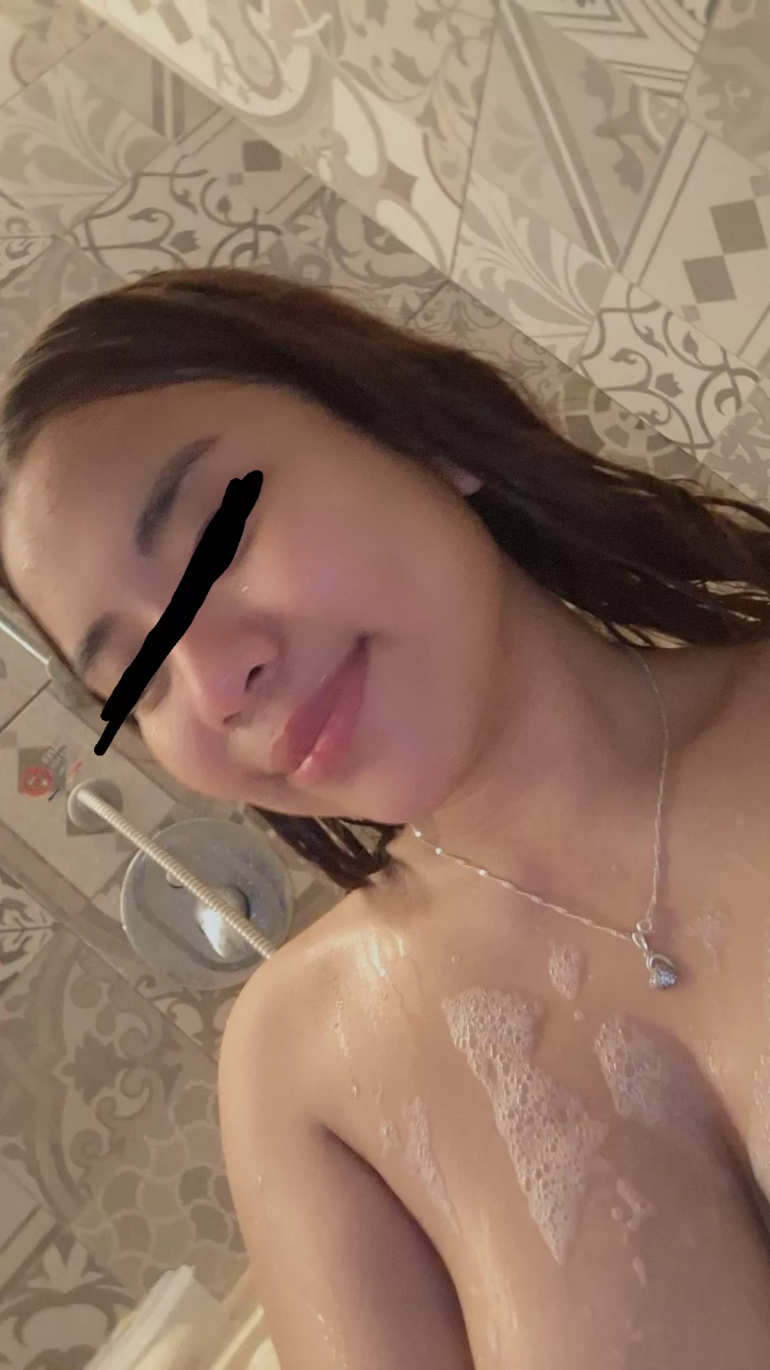 Hi I'm back miss me? G na ulit!