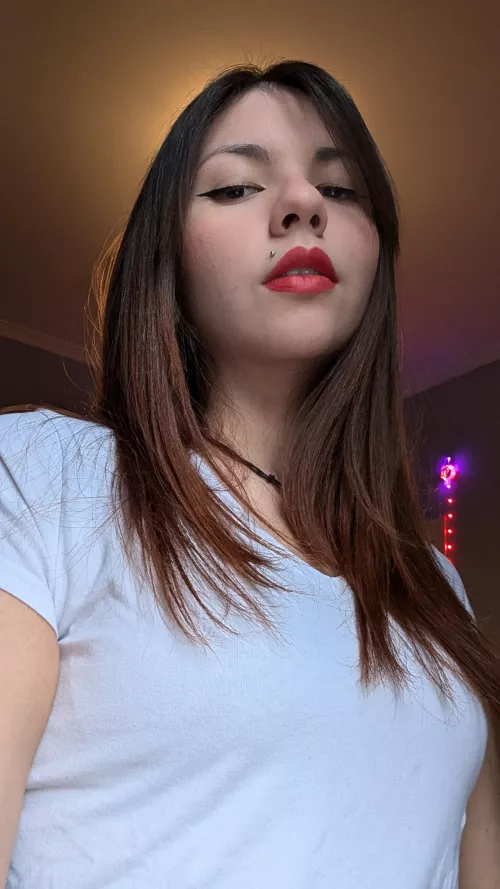 how does it feel to kneel before me and send me all your hard earned cash? tell me all about it and let me dig deeper into your subconscious [findom] 