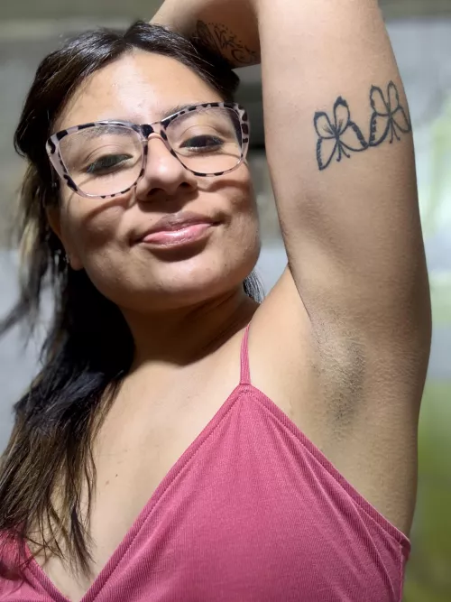 I'm happy because I know that my armpits please you 