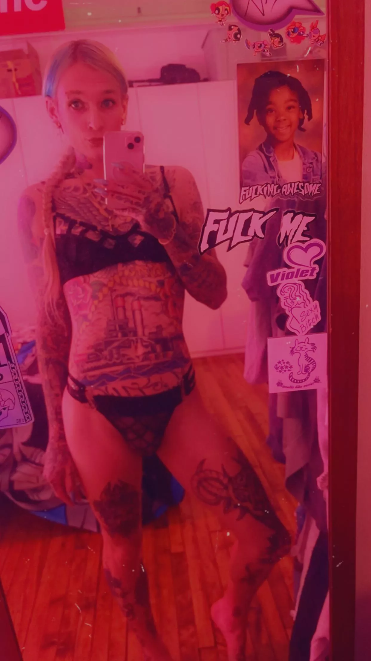 Just trying to be cute for you 