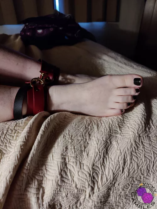 Leather cuff Selfbondage