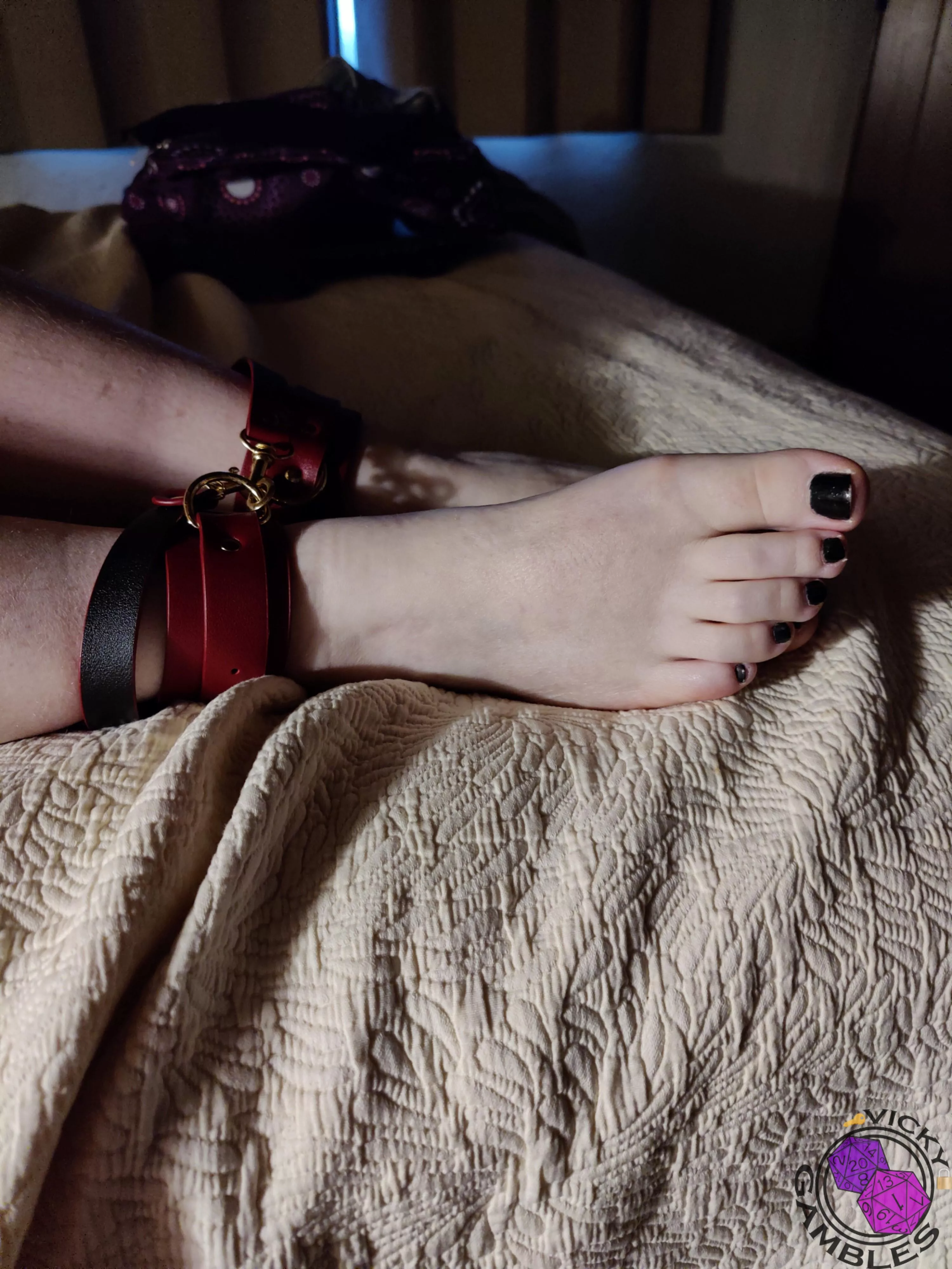 Leather cuff Selfbondage