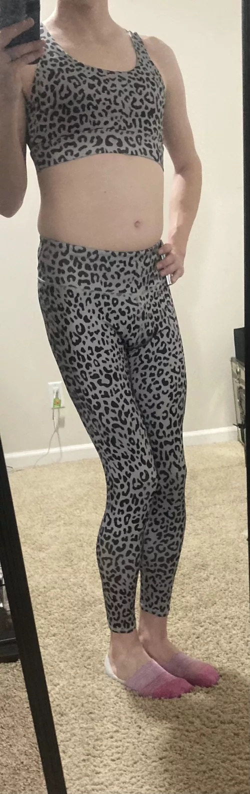 Leopard print workout clothes to show off my jungle fever 🐆