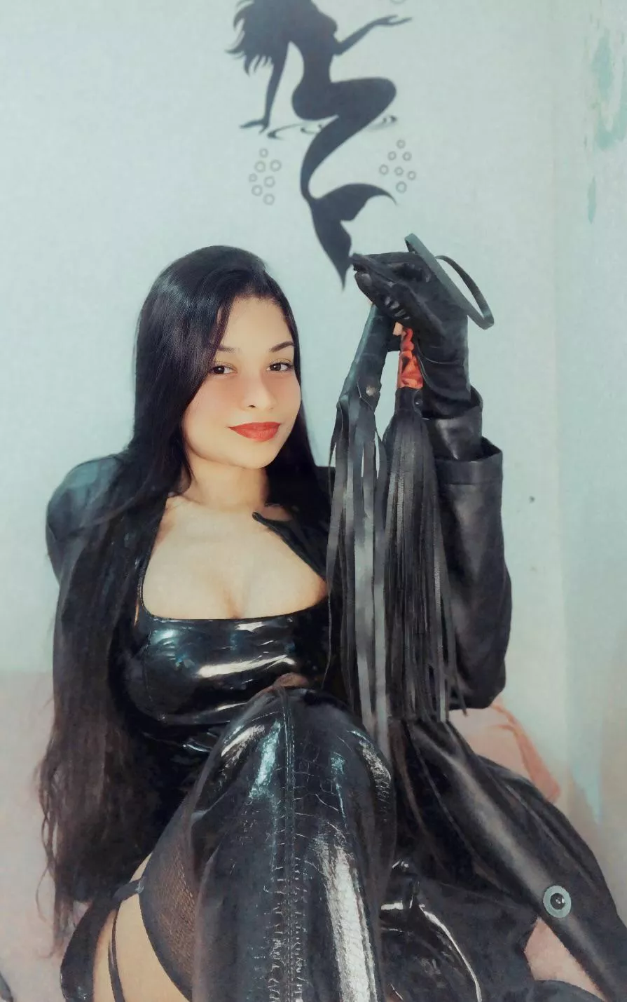 Let’s play a game? 👠😏⛓️