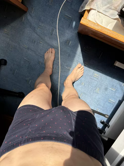 Lick my feet and tell me if they taste as sweet as they look. 🤤👅