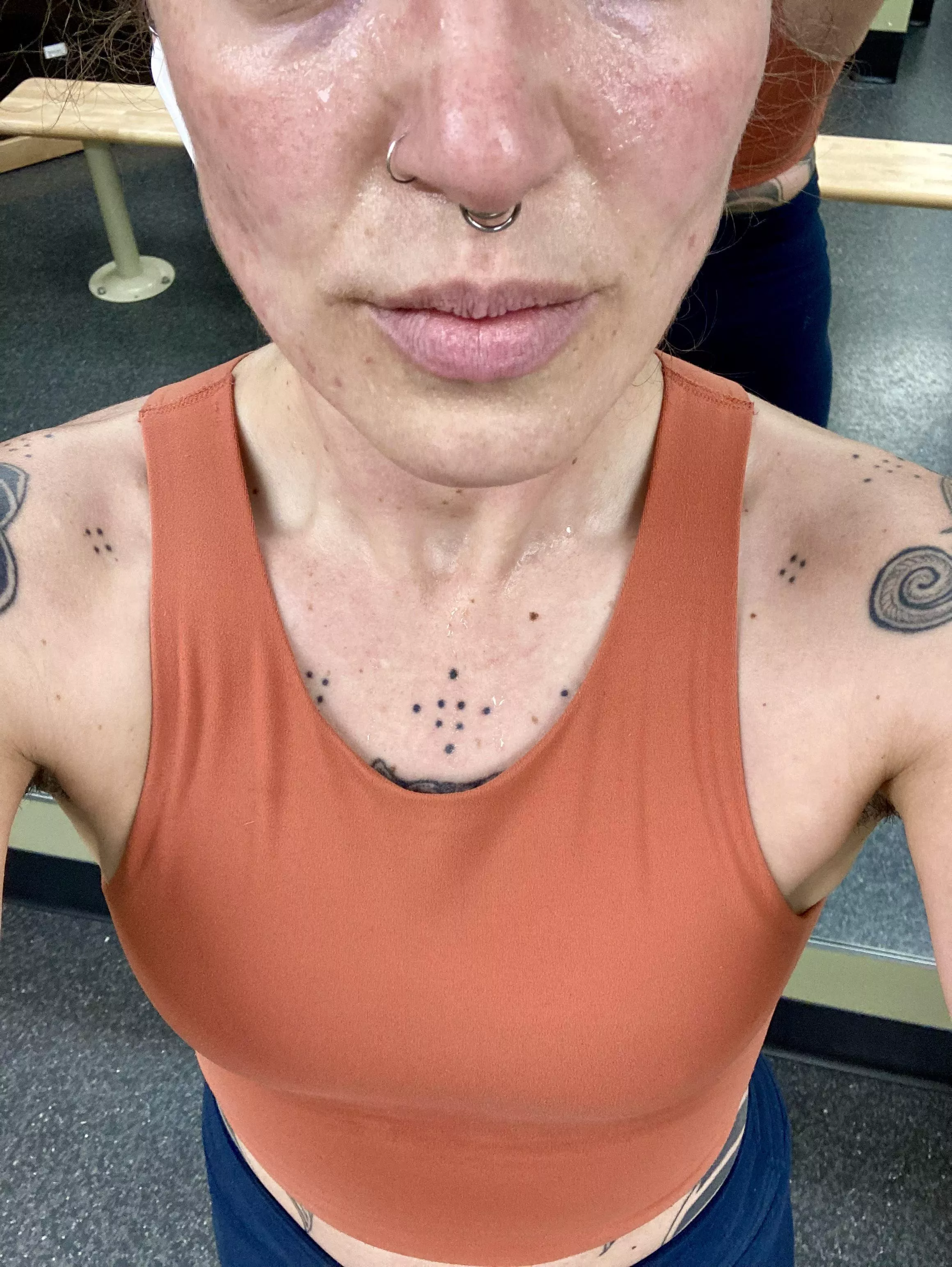 Lick the sweat from my face downward 👅👇