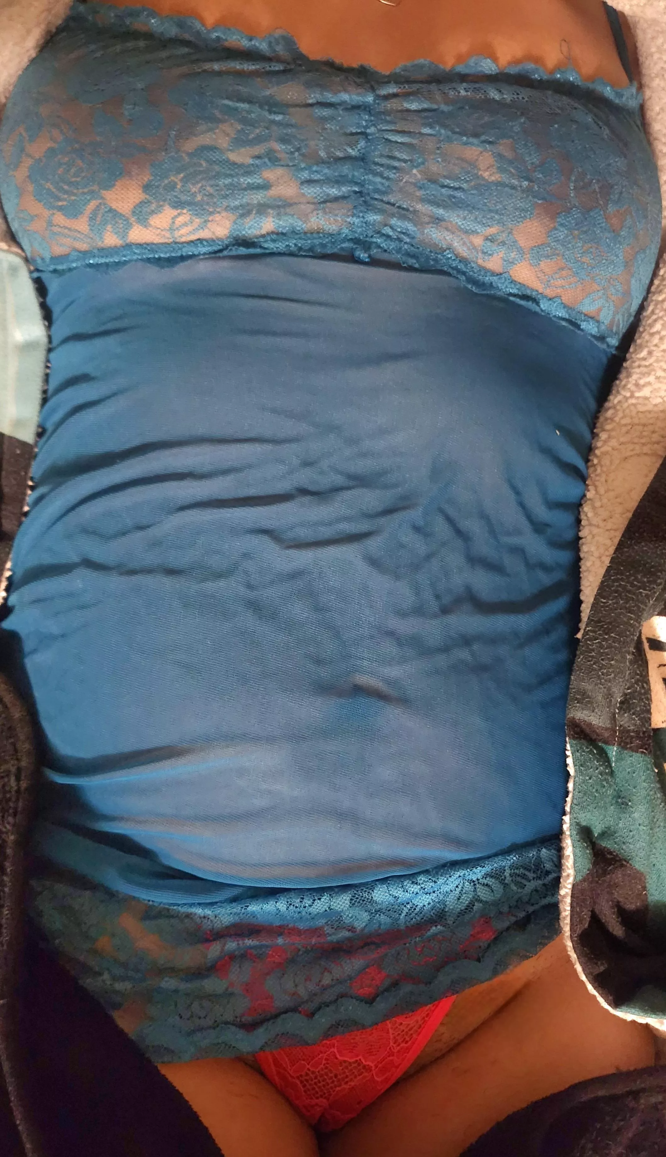 Looking for other couples. 😈 