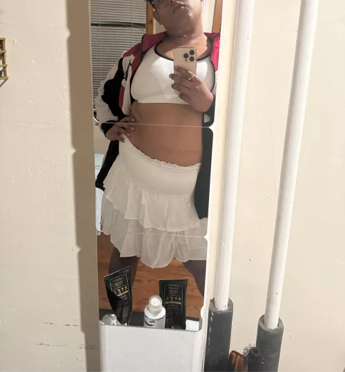 Looking for women play partners 