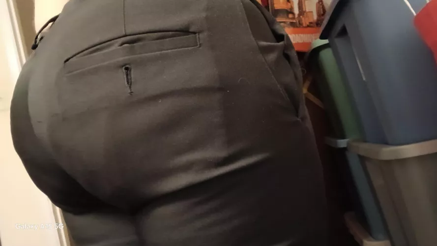 Love my ass in work pants? You'll love my OF (Free)