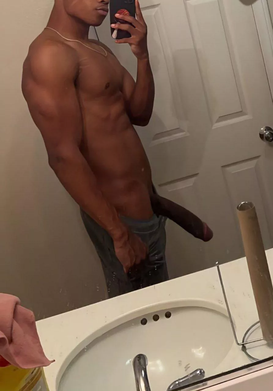 [M] lets hangout tonight 