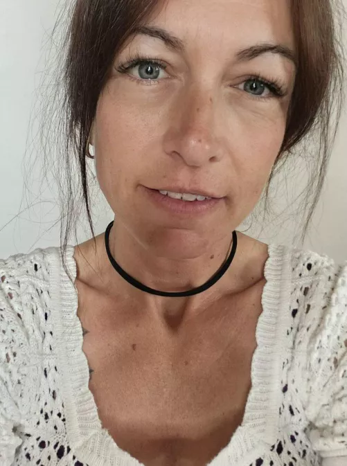 Mom at 30+, feeling good and owning my age. Confidence is everything! 