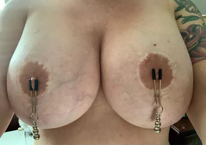 My tits need to be covered in your cum on Titty Tuesday! NC hotwife 