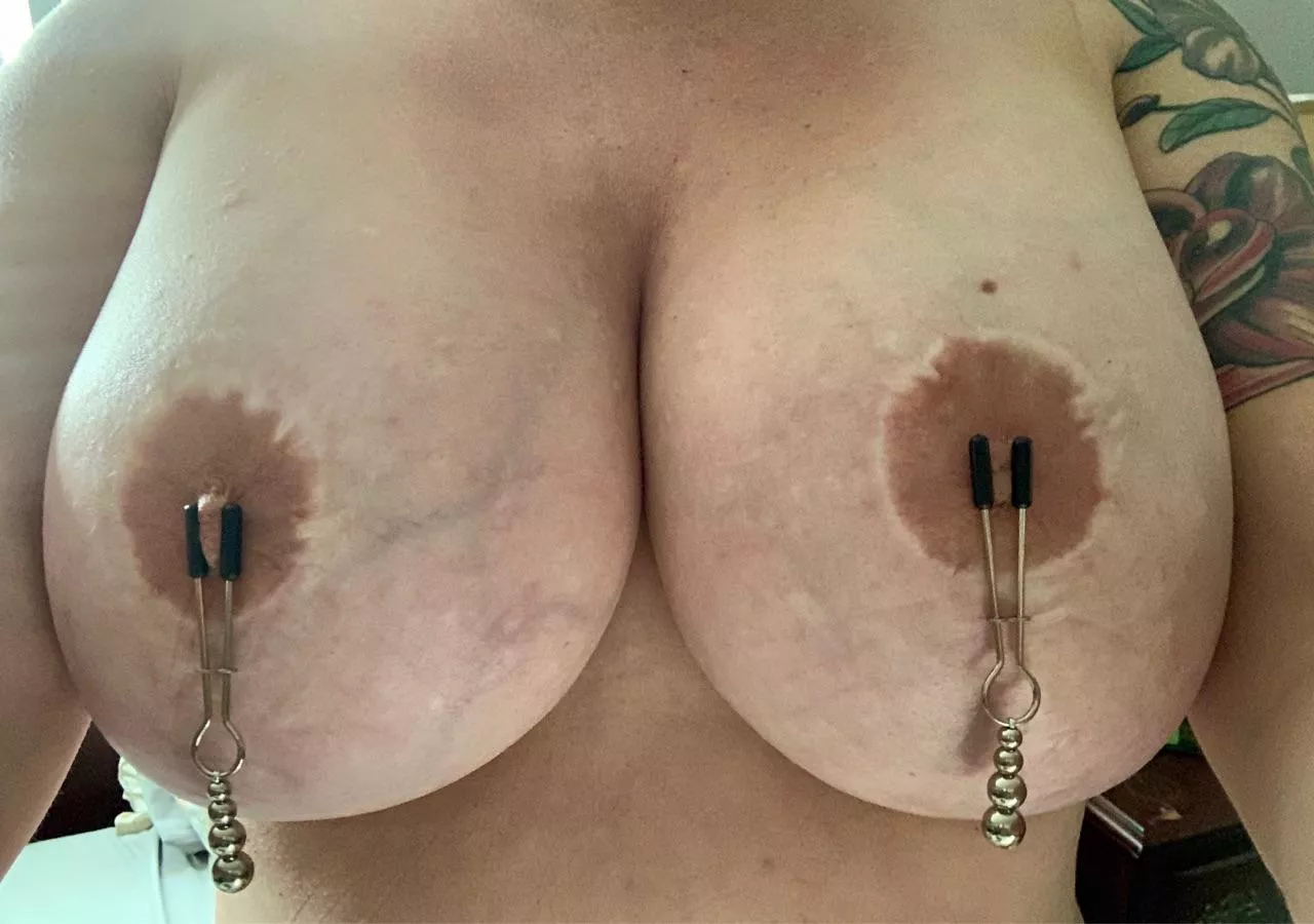 My tits need to be covered in your cum on Titty Tuesday! NC hotwife 