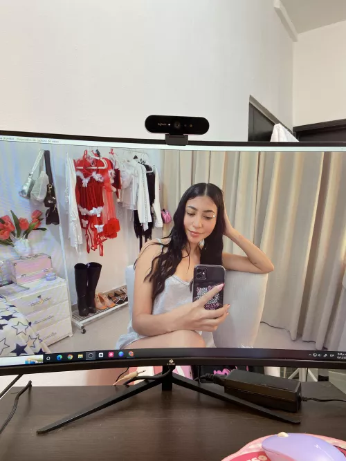 Online [Sweetnaughtygirl_]