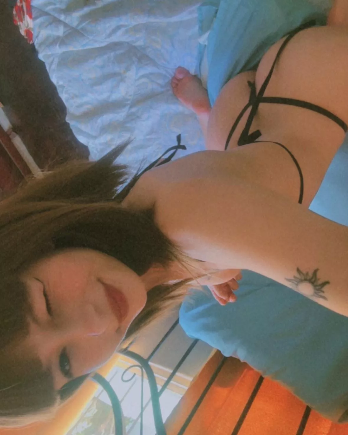 playful 19-year-old petite girl 🍼 shoot me a private message, and I might just share my Instagram with u 💖