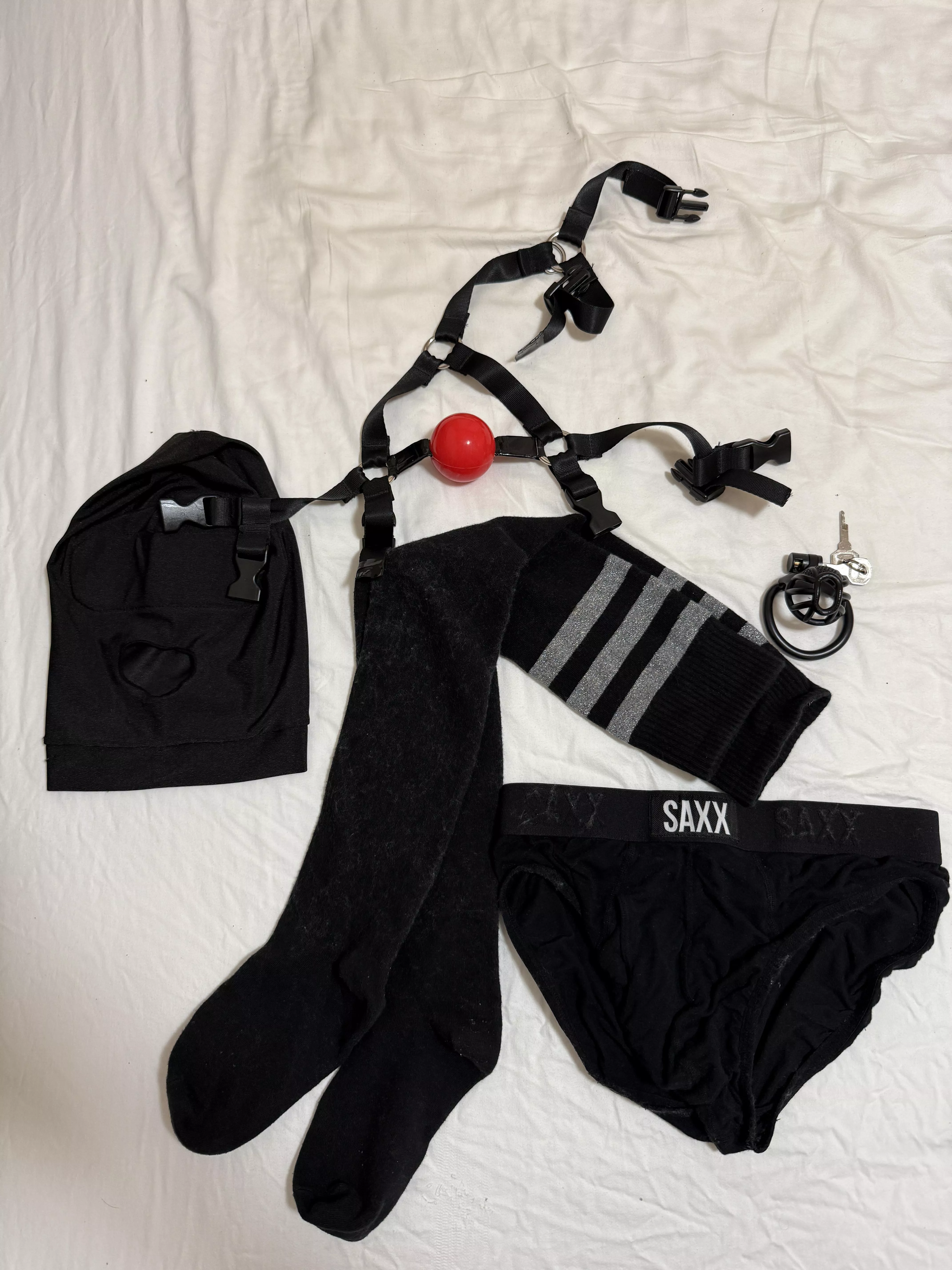 Prepping for my third round of selfbondage!