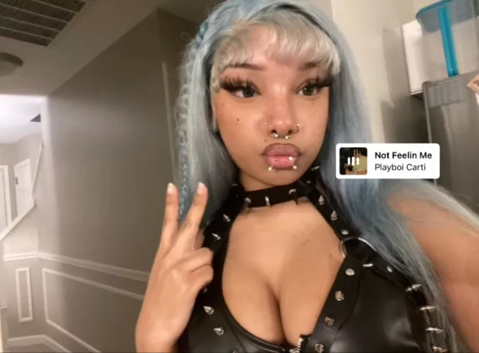 Pretty in black. Let’s chat