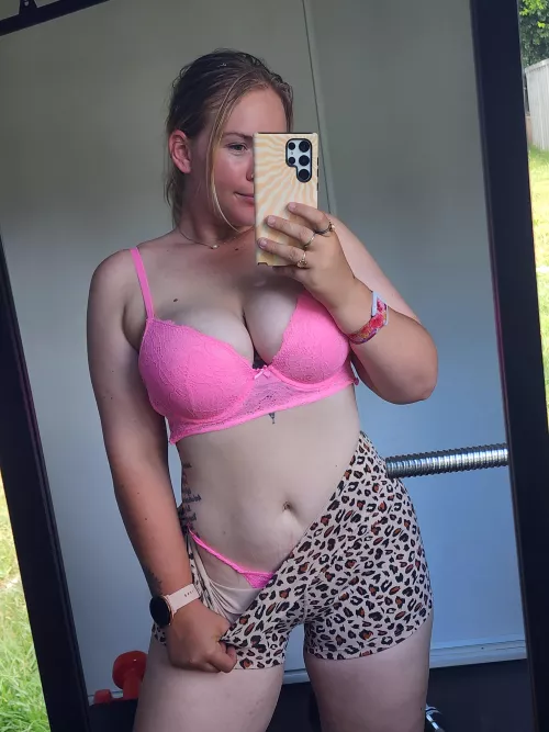 Should I do a full panties reveal? 