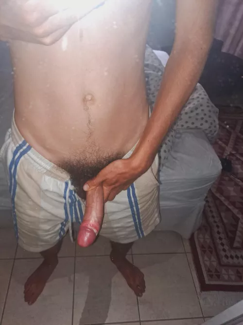 Smegma Twink here. 🧀 I'm 20 bi m. Any other twinks, tgirls and fems like smegma?