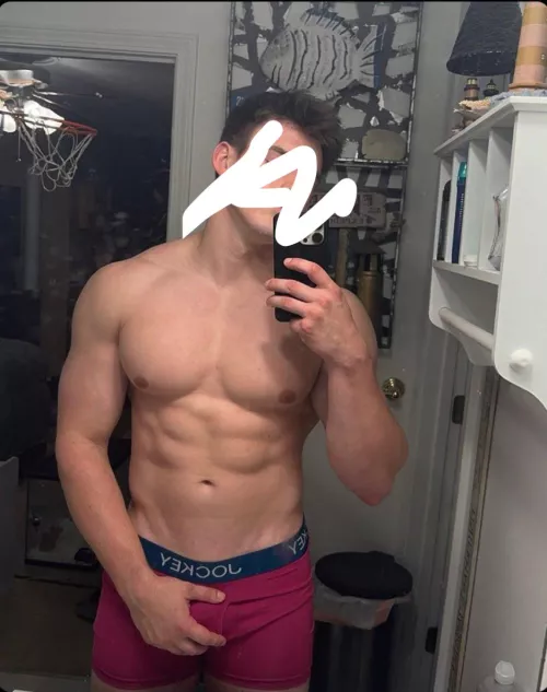Straight Athletic 29 seeking similar Straight Bro 