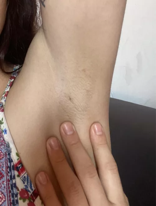 Touching, rubbing or sucking? Tell me what you want to do to my armpits …