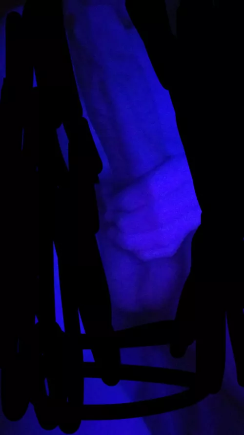 Wanna get head or fill a girl