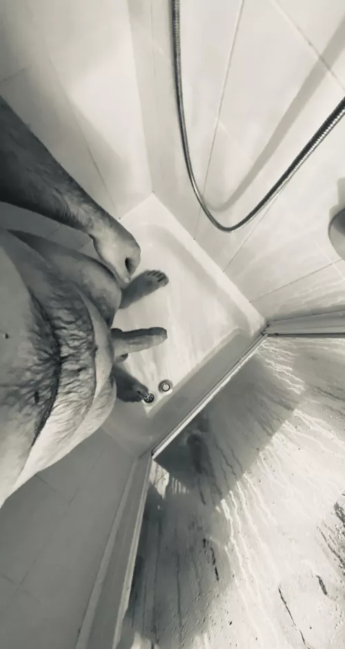 Wer hilft mir beim einseifen ?😏