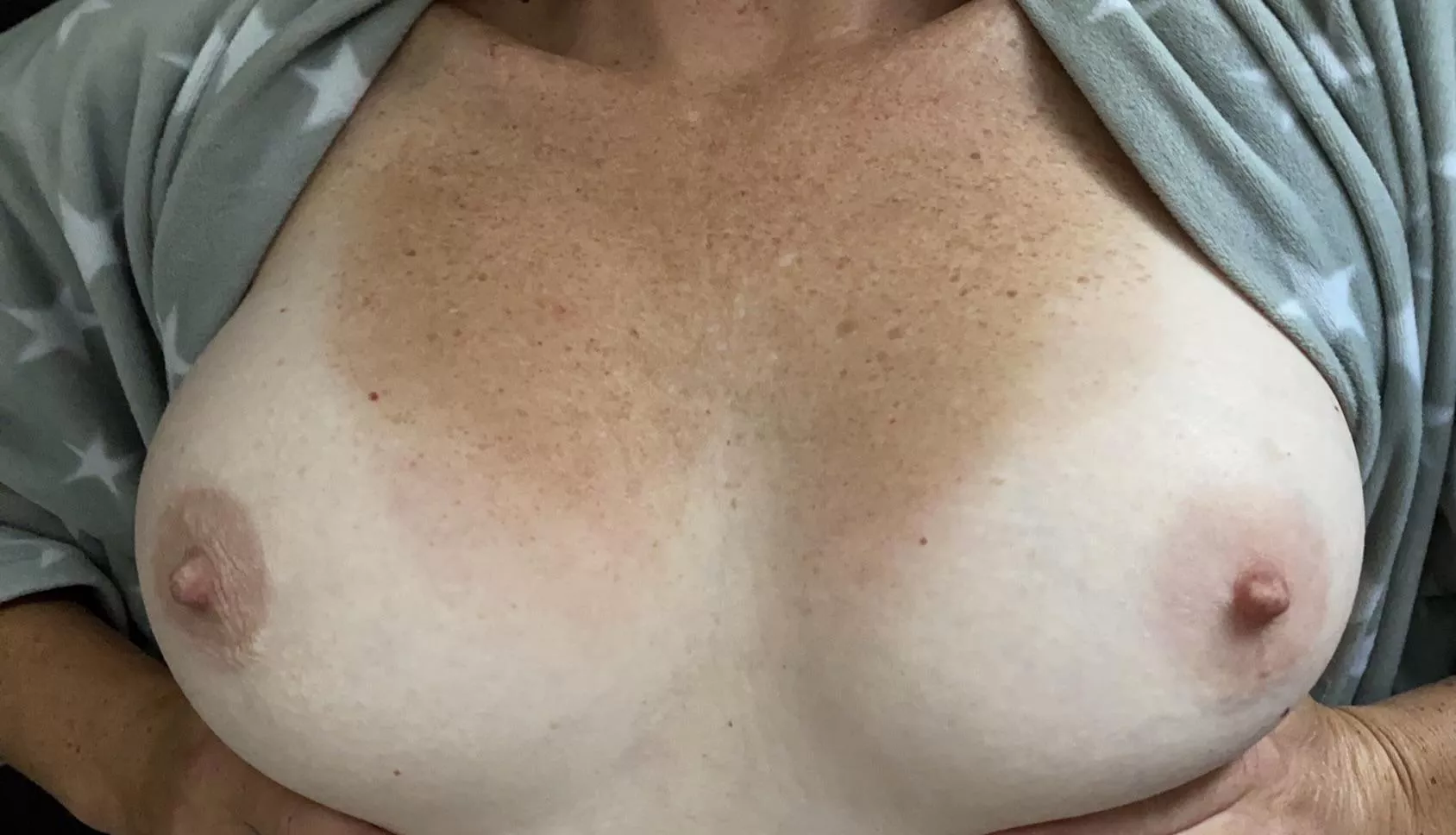 Wife's tits need more attention 