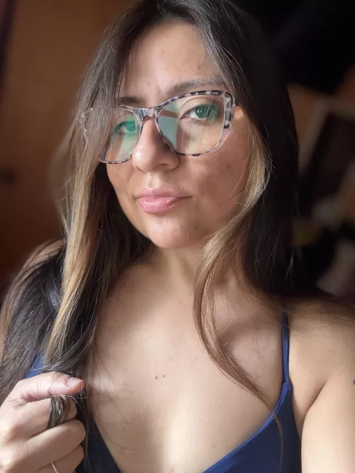 Yes. I am a very hot intellectual woman 