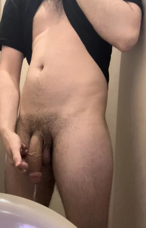 You thirsty for a big pissing cock?😈💦💦