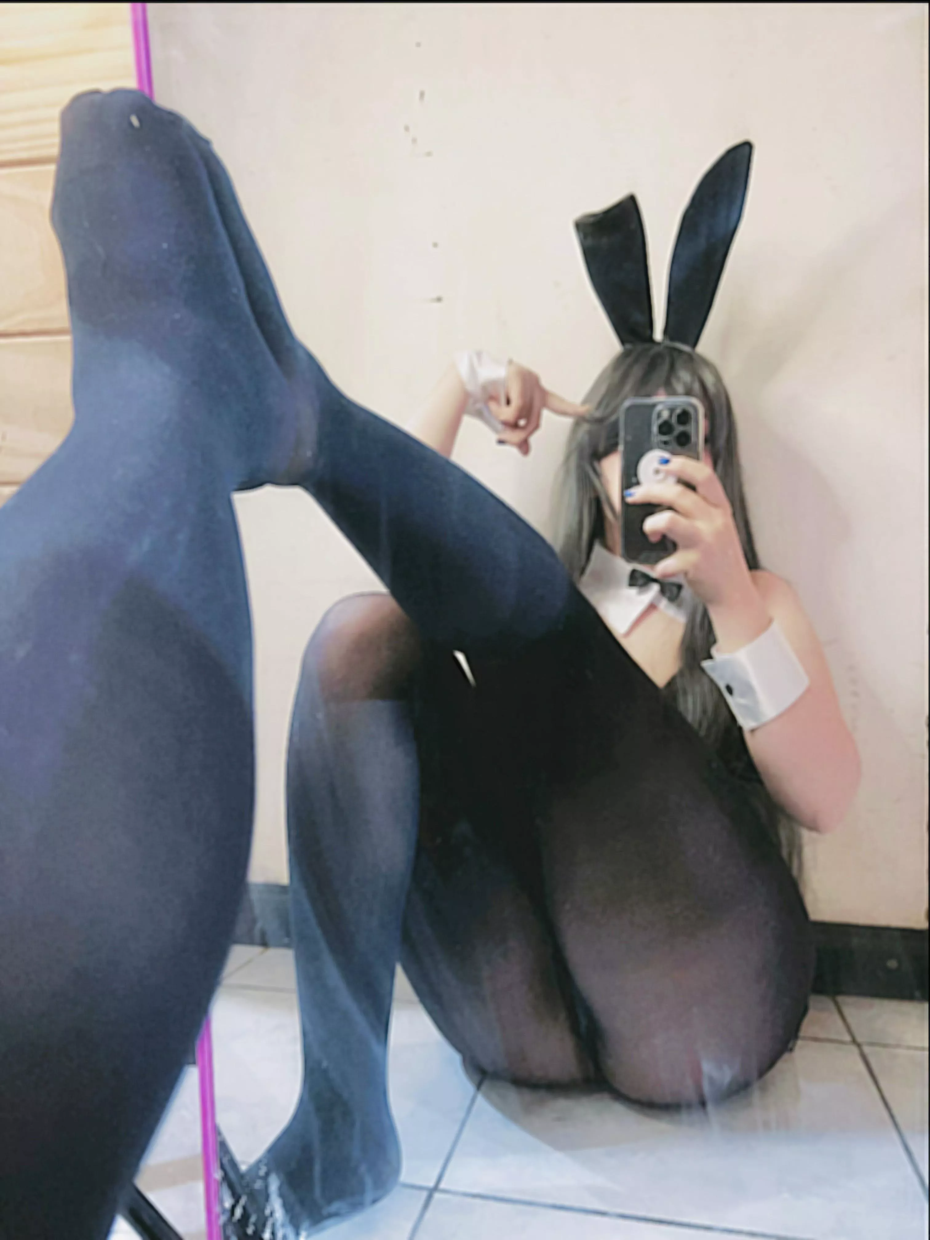 Your Latin bunny girl is here 