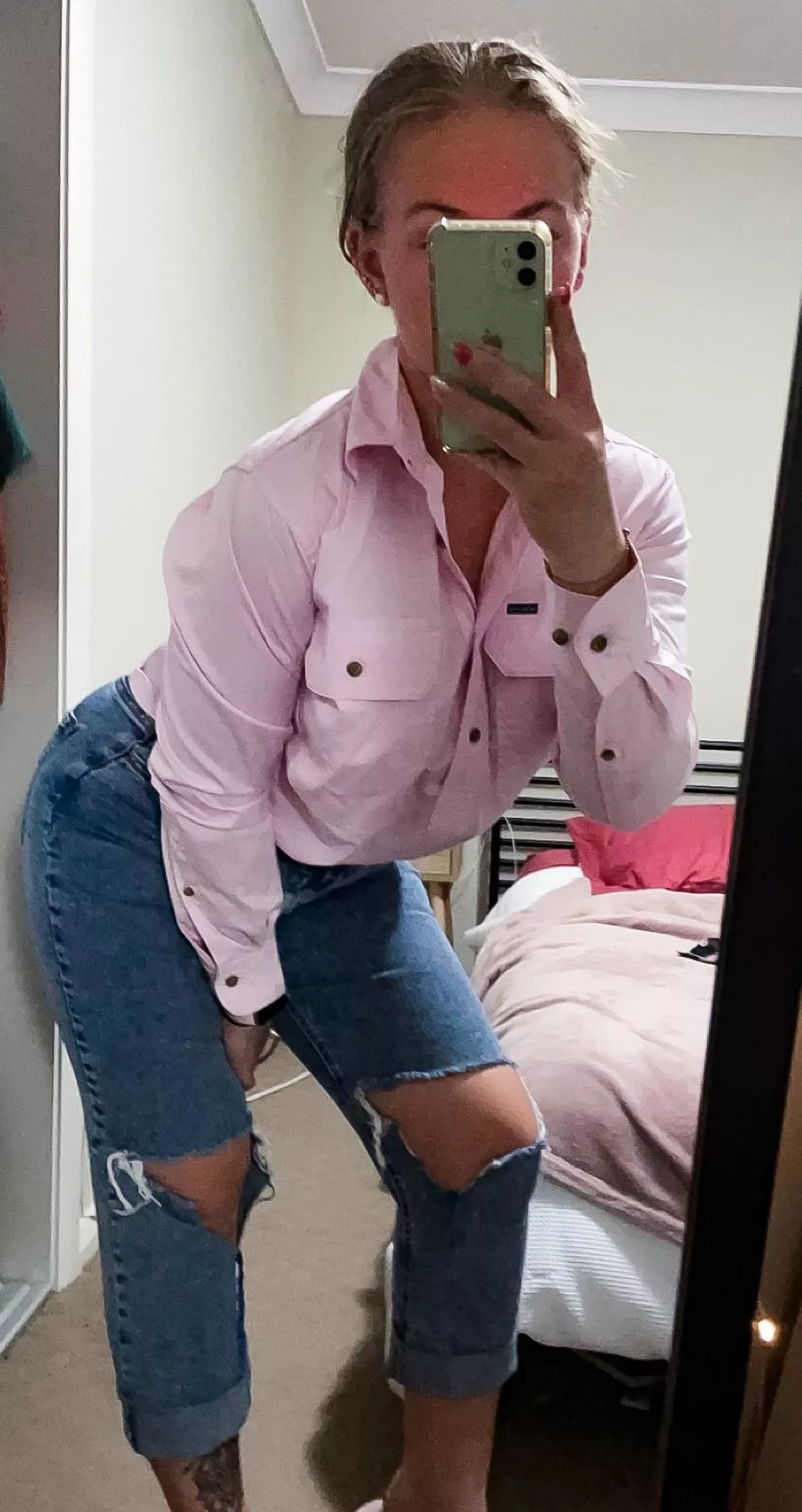 Do you prefer farm girls or city girls?