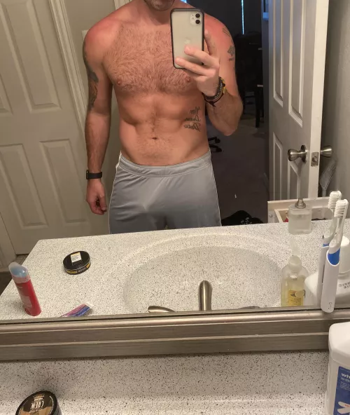 Fit attractive bull here can host or travel available tonight 